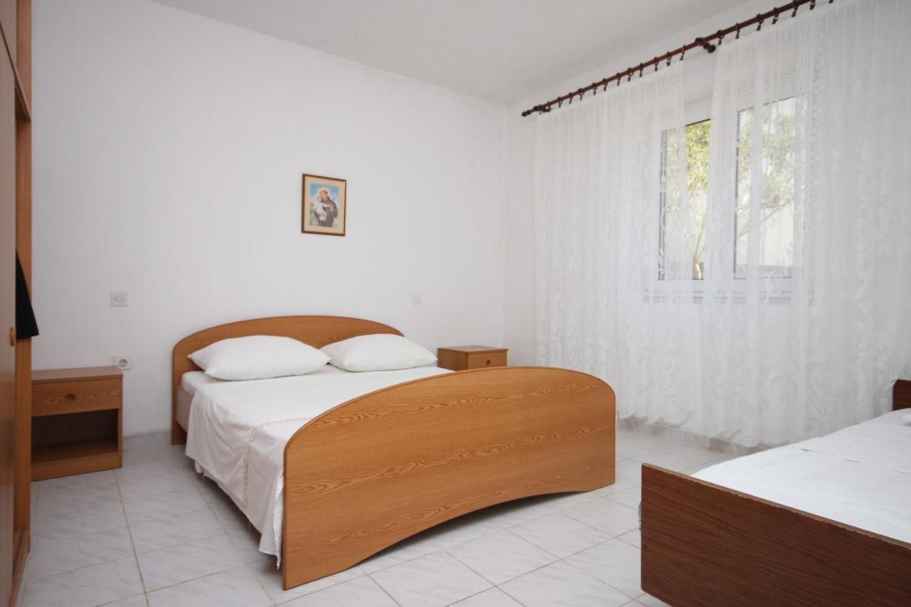 Apartments By The Sea Kustici, Pag - 6355 Kültér fotó