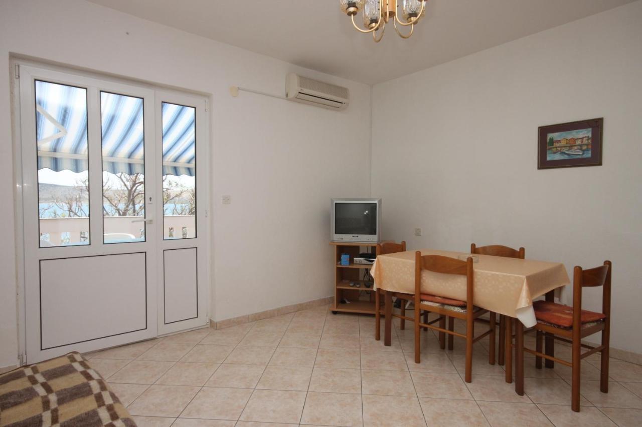 Apartments By The Sea Kustici, Pag - 6355 Kültér fotó